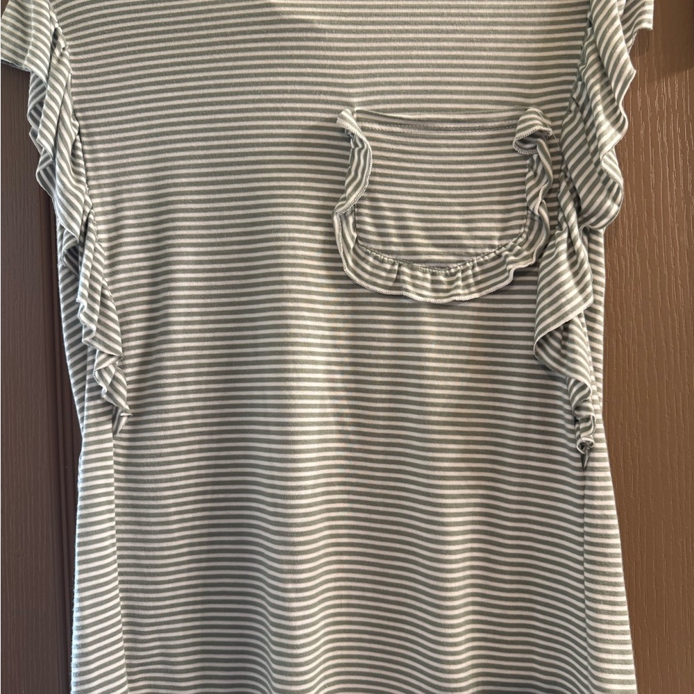 BiBi White and Green Ruffled Short Sleeve Tee